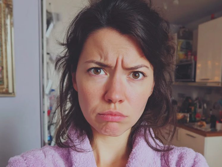 Mijn schoonzus gaf een feestje bij mijn zwembad terwijl ik op de eerste hulp was met mijn pasgeboren baby – Wat ze ermee deed, was onvergeeflijk