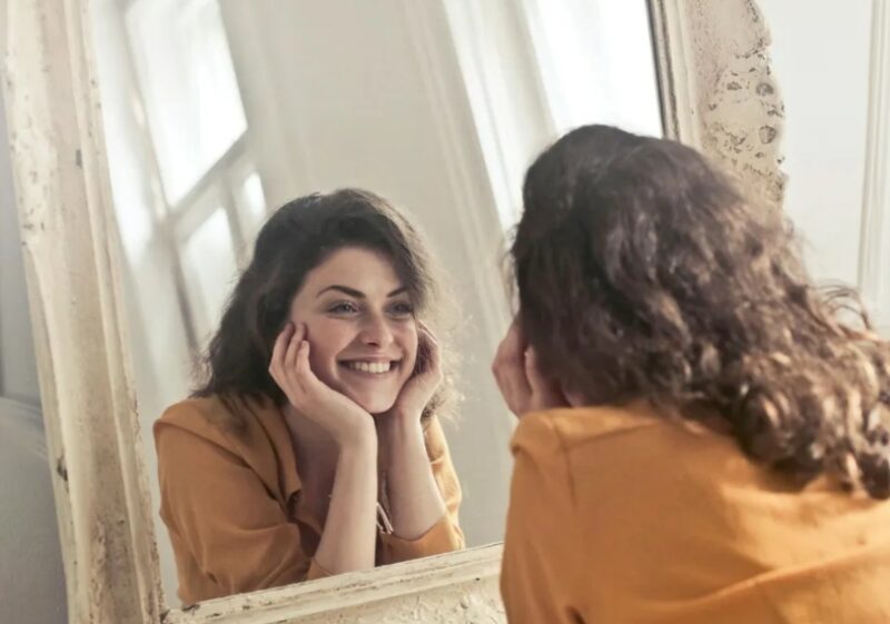 Ik verloor mijn kind nadat mijn man me had verlaten voor mijn zus en haar zwanger had gemaakt — op hun trouwdag greep het karma in.
