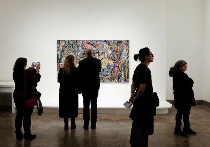 Ik liet een dakloze vrouw, die door iedereen werd veracht, mijn kunstgalerie binnen – ze wees naar een schilderij en zei: ‘Die is van mij’.