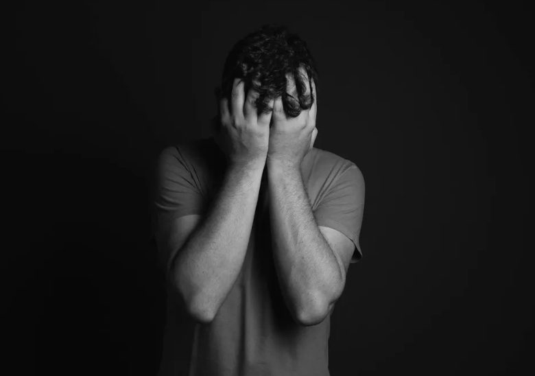 Mijn overleden schoonmoeder, die me jarenlang heeft gehaat, liet mij alles na wat ze had – Maar alleen onder één voorwaarde