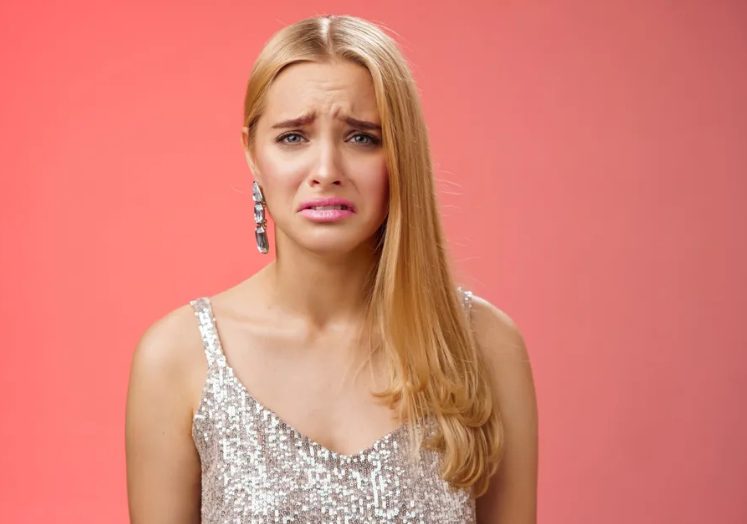 Mijn nieuwe buurvrouw flirtte schaamteloos met mijn man – Dus gaf ik hem een brute les.