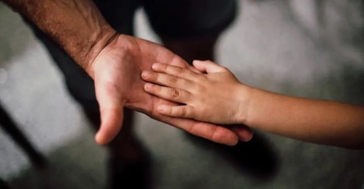 De schoonmoeder die mijn dochter aldrig accepteerde en de vier dagen waarin we Sophie aan haar toevertrouwden en alles volledig ontspoorde