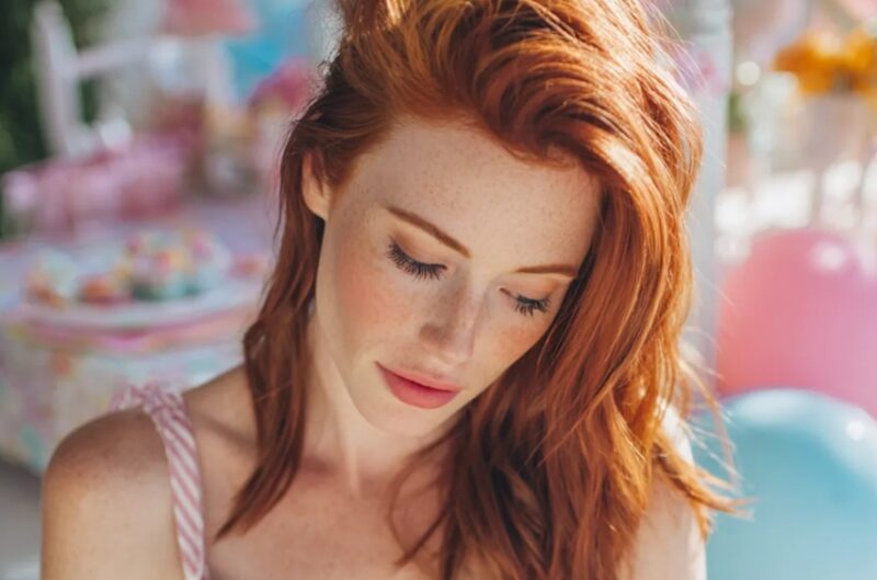 Mijn stiefmoeder gebruikte me als dienstmeid, kok en schoonmaakster zonder betaling tijdens haar babyshower – Toen ze me in het openbaar vernederde, kwam mijn grootvader voor me op.