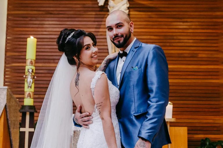 Mijn moeder naaide mijn trouwjurk slechts drie dagen voordat ze stierf — Ik kon niet vergeven wat er minuten vóór de ceremonie gebeurde