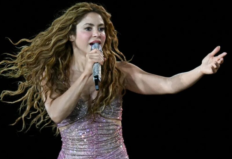 “Zo’n vreselijke boodschap”: Gebruikers merkten verontrustende details op in Shakira’s outfit tijdens haar concert