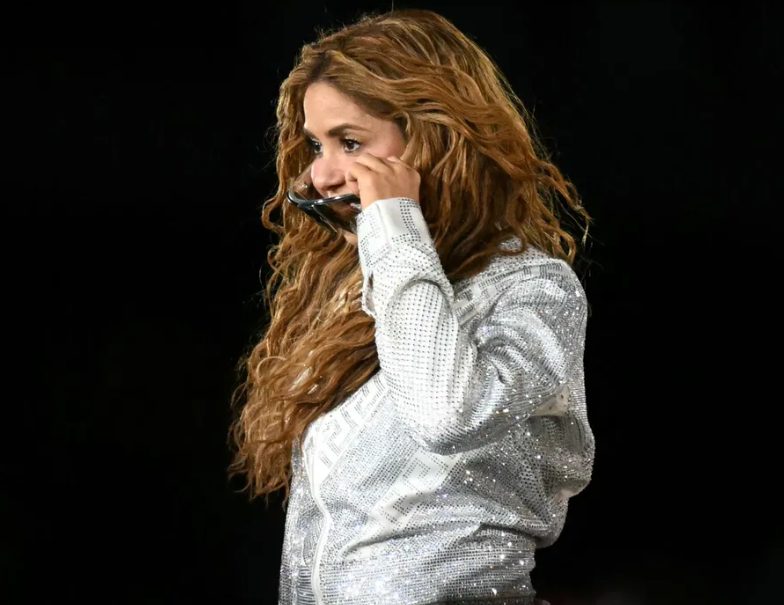 “Zo’n vreselijke boodschap”: Gebruikers merkten verontrustende details op in Shakira’s outfit tijdens haar concert