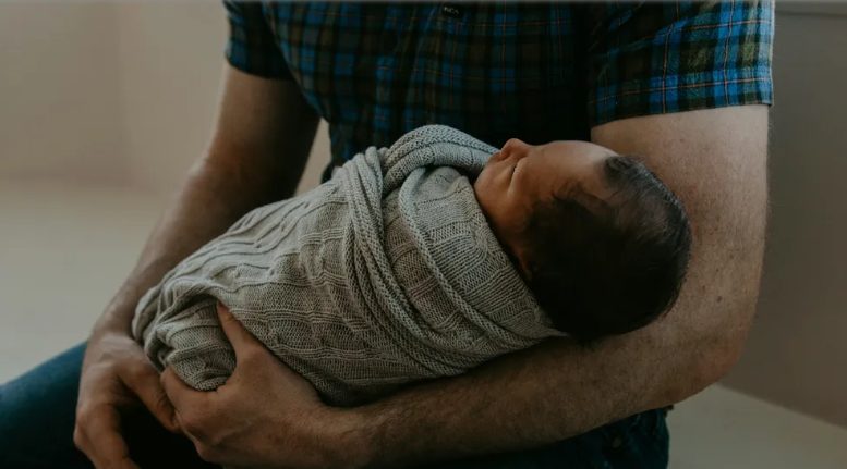Ik adopteerde een baby nadat ik een belofte aan God had gedaan – 17 jaar later brak ze mijn hart.