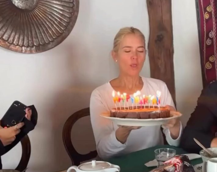 Valeria Mazza werd 54: Mooie familievideo’s van het feest en haar schoonheid door de jaren heen in foto’s.