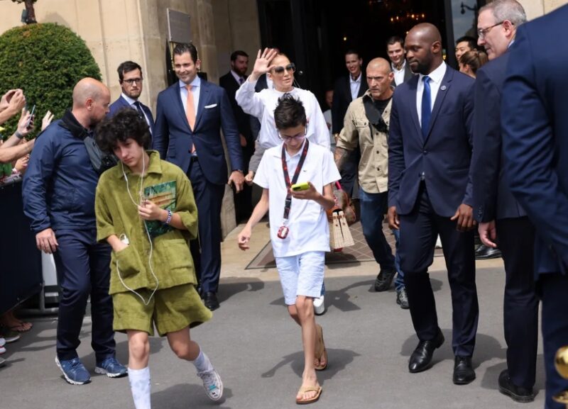 "Zeer zorgwekkend!!!": Gebruikers raakten ongerust nadat ze de zoon van Marc Anthony met Jennifer Lopez zagen – Foto’s