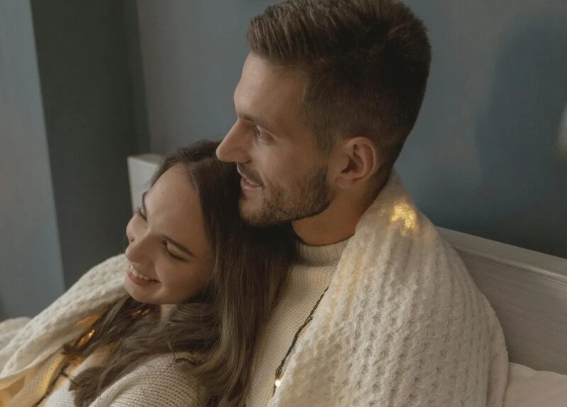 Ik verloor mijn zoon nadat mijn man mij verliet voor mijn zus en haar zwanger maakte – Op hun trouwdag greep het karma in