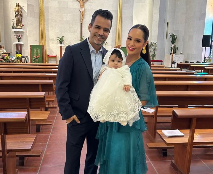 Ana Lucía Domínguez werd bekritiseerd vanwege een zeer gedurfde look als moeder
