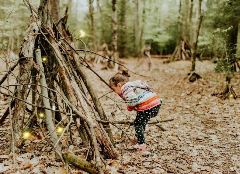 Ik vond een kinderwagen naast de vuilnisbak – Toen ik het kussentje optilde, schreeuwde ik