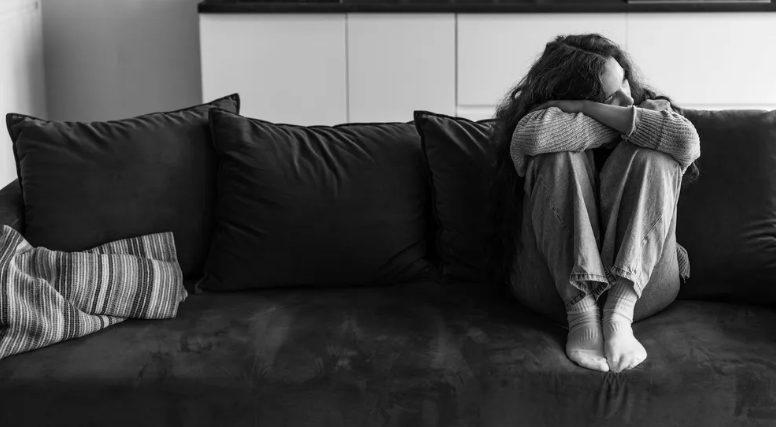 Serveersters zeggen tegen mij en mijn kleinkind dat we het café moeten verlaten – een ogenblik later veranderde ons leven voorgoed