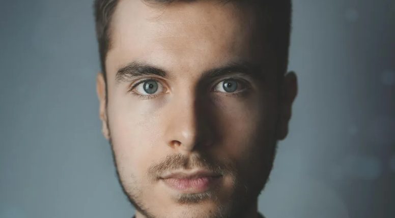 Mijn man verliet me voor zijn minnares nadat ik tijdens mijn zwangerschap was aangekomen – maar jaren later zag ik haar en besefte ik dat karma de rollen had omgedraaid.