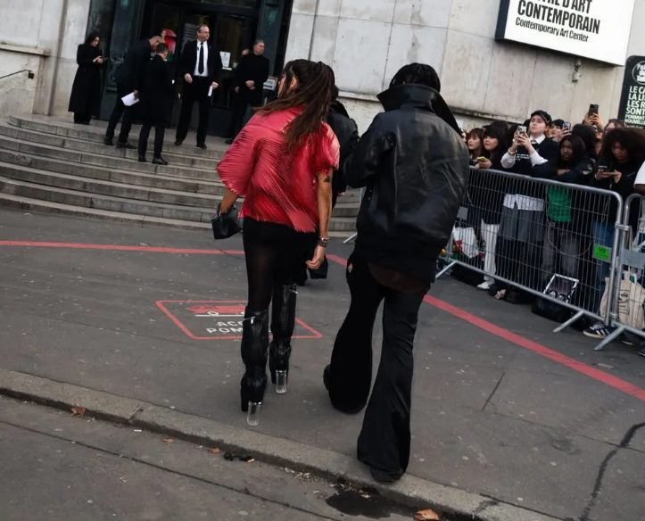 Pilar Rubio in het middelpunt van kritiek vanwege haar gedurfde look tijdens de Parijse Modeweek