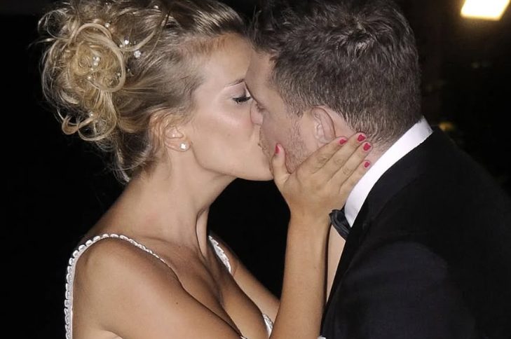 Luisana Lopilato in het middelpunt van de controverse vanwege haar grappige verkleedkostuum om Pasen samen met haar familie te vieren