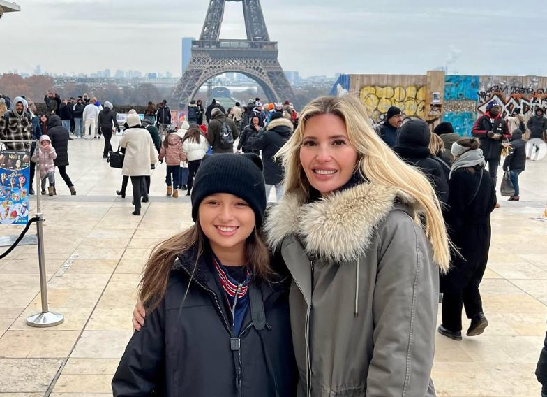 De 14-jarige dochter van Ivanka Trump maakt indruk op fans omdat ze bijna net zo lang is als haar moeder