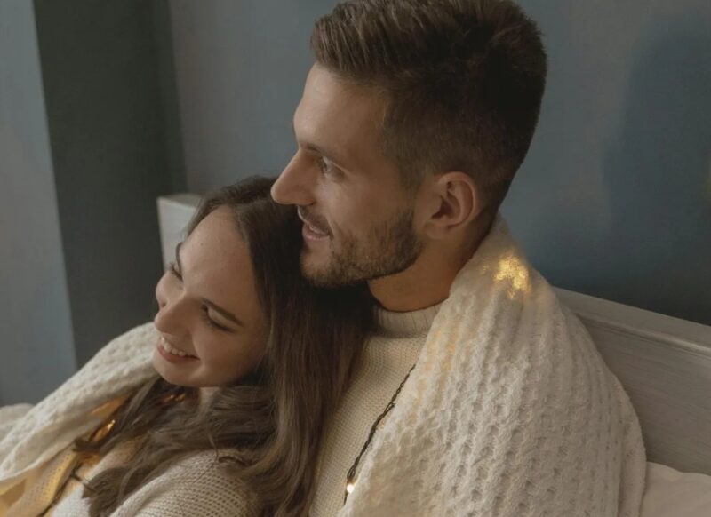 Ik verloor mijn kind nadat mijn man me verliet voor mijn zus en haar zwanger maakte — op hun trouwdag greep het lot in