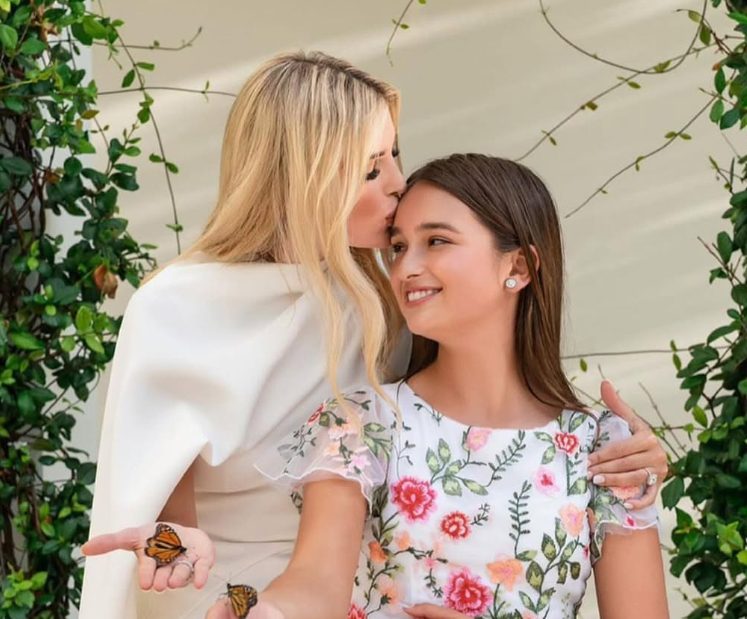 De 14-jarige dochter van Ivanka Trump maakt indruk op fans omdat ze bijna net zo lang is als haar moeder