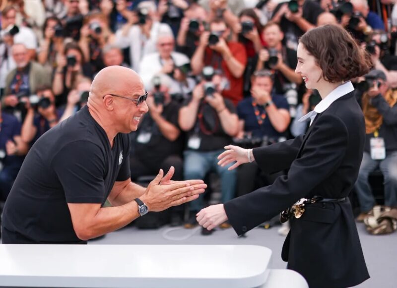 Paul Walkers dochter Meadow, 27, deelde een ontroerend moment met haar peetvader Vin Diesel in Cannes.