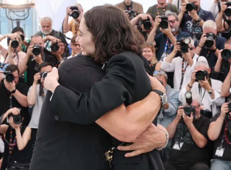 Paul Walkers dochter Meadow, 27, deelde een ontroerend moment met haar peetvader Vin Diesel in Cannes.