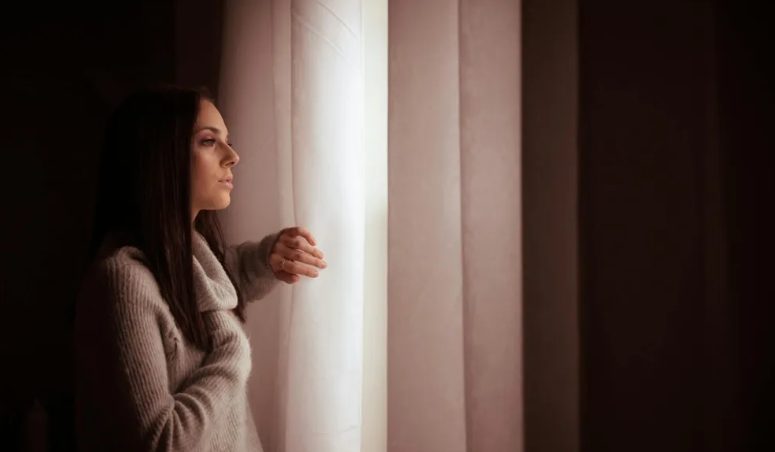 Mijn toekomstige schoonmoeder zei tegen mijn verweesde kleine broertjes dat ze ‘naar een nieuw gezin zouden worden gestuurd’ – dus besloten we haar een les te leren die ze nooit zou vergeten