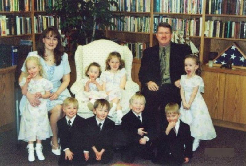 Een vrouw beviel in één keer van 7 baby's: Zo zien ze er 25 jaar later uit