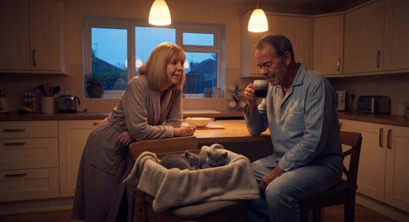 Na 31 jaar huwelijk begon mijn man ’s nachts ons bed te verlaten „vanwege zijn rug” – en toen hoorde ik hem fluisteren: „Papa houdt ook van jou”