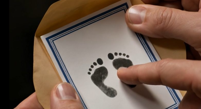 Ik verloor mijn baby tijdens de bevalling — toen vertelde mijn 8-jarige zoon me wat hij mijn man in het ziekenhuis had zien doen