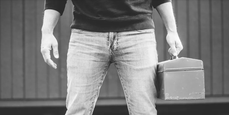 Mijn nieuwe buurvrouw flirtte schaamteloos met mijn man – dus gaf ik haar een les die ze nooit zou vergeten
