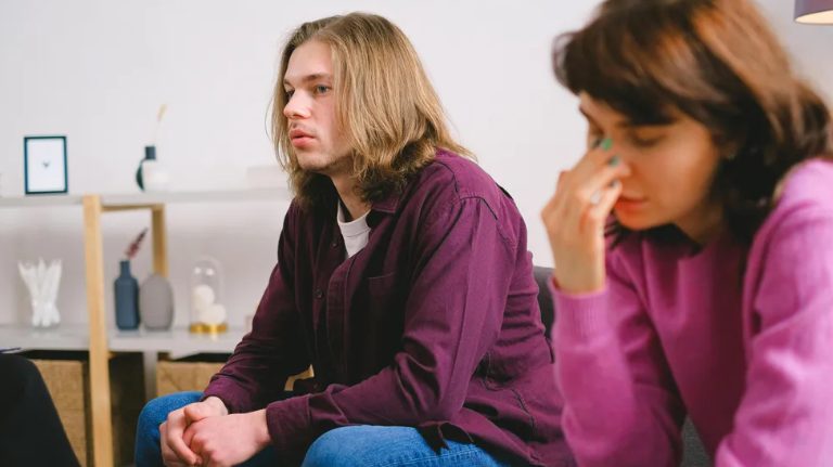 Ik dacht dat ik in de meest liefdevolle familie was getrouwd – totdat een onvoorstelbaar aanbod alles veranderde. Wat begon als een vrijgevig gebaar van mijn schoonmoeder, werd de grootste strijd van ons leven.